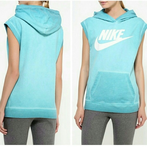 Nike Sweaters - Nike hoodie